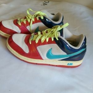 Nike Women's tennis prestige sneaker shoes